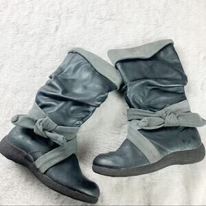 Sz 13.5 Girls Kenneth Cole Slouch Boots Vegan Leather Boots w Suede Trim